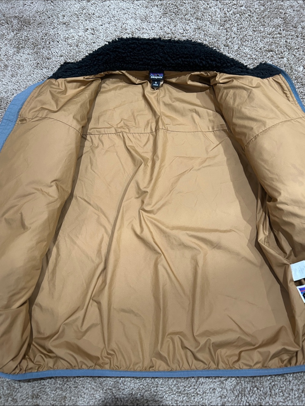 Patagonia Black Sherpa Jacket with Light Blue Pocket and Tan Trim - Kids - Picture 5 of 9